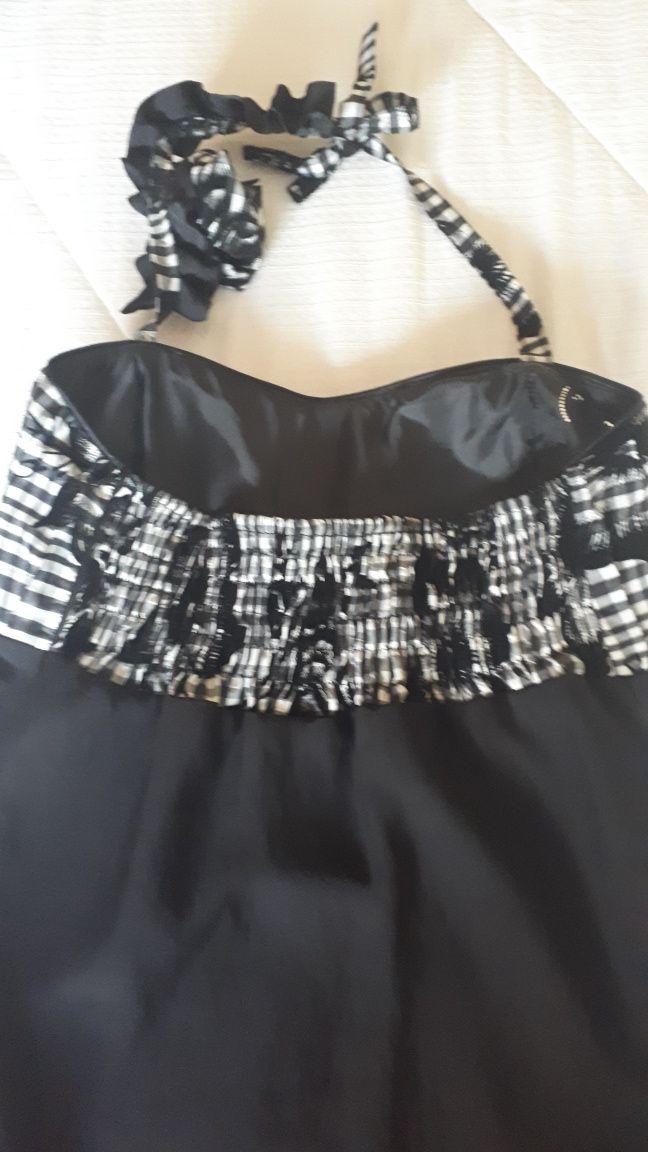 Vestido preto e branco