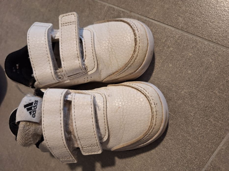 Buty dziecięce adidas Tensaur Sport GW1988 rozm. 23