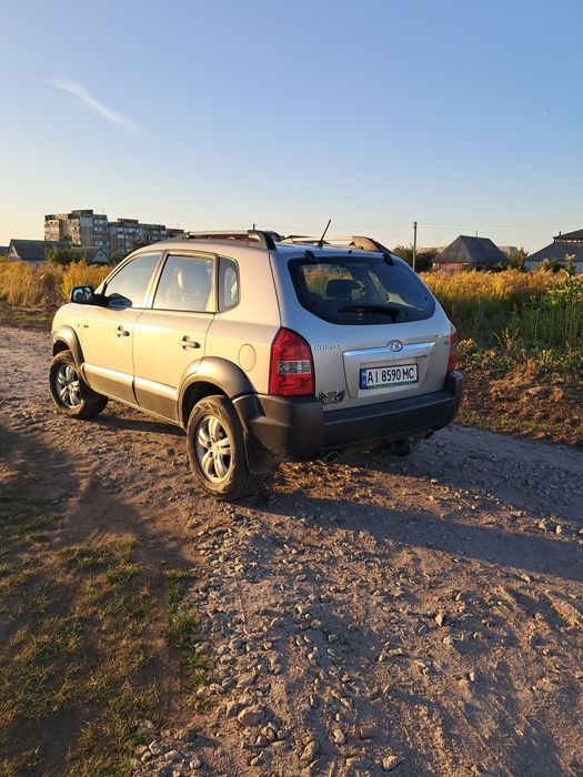 Hyundai Tucson в хорошому стані,  офіційний