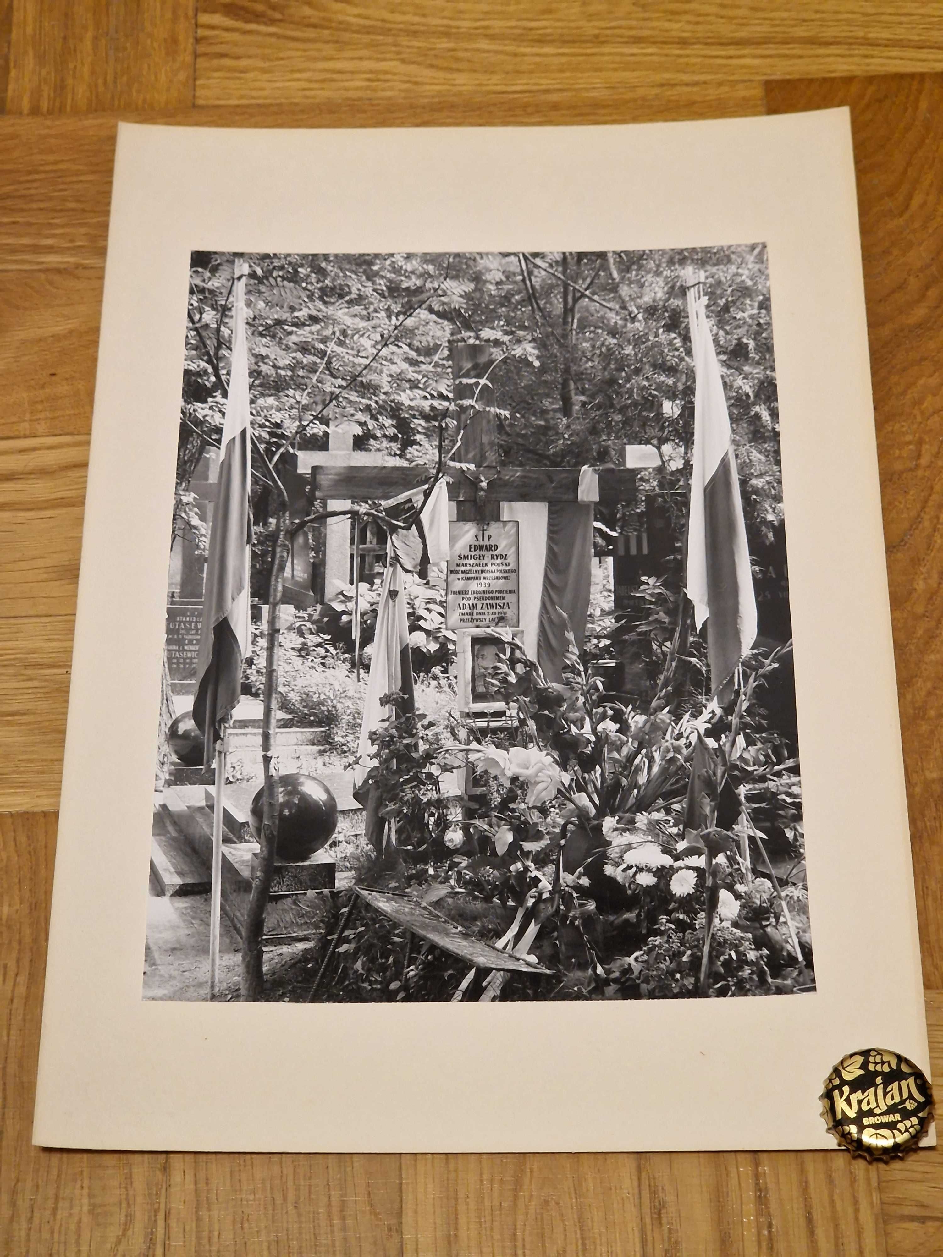 Archiwalne zdjecie nagrobka Powązki 1977