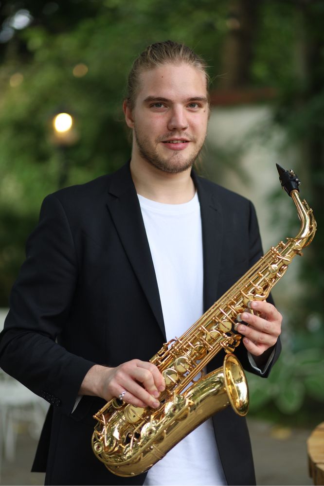 Muzykant Saksofonista na imprezy