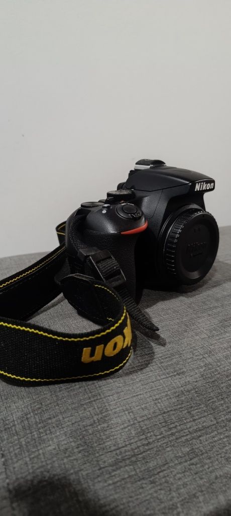 Máquina fotográfica Nikon D3500 + objetivas