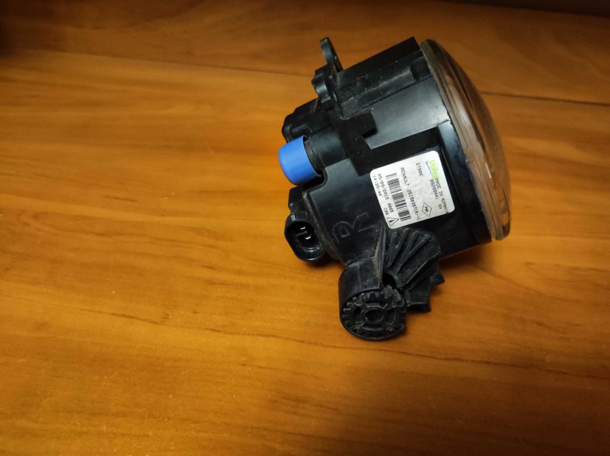 Lampa halogen prawy, grill  Scenic 4 i inne części