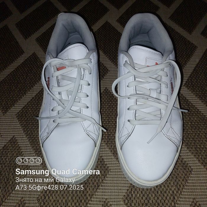 Шкіряні кросівки