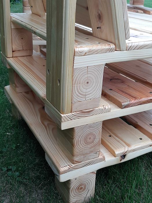 Stolik kawowy z krzesłami komplet z palet