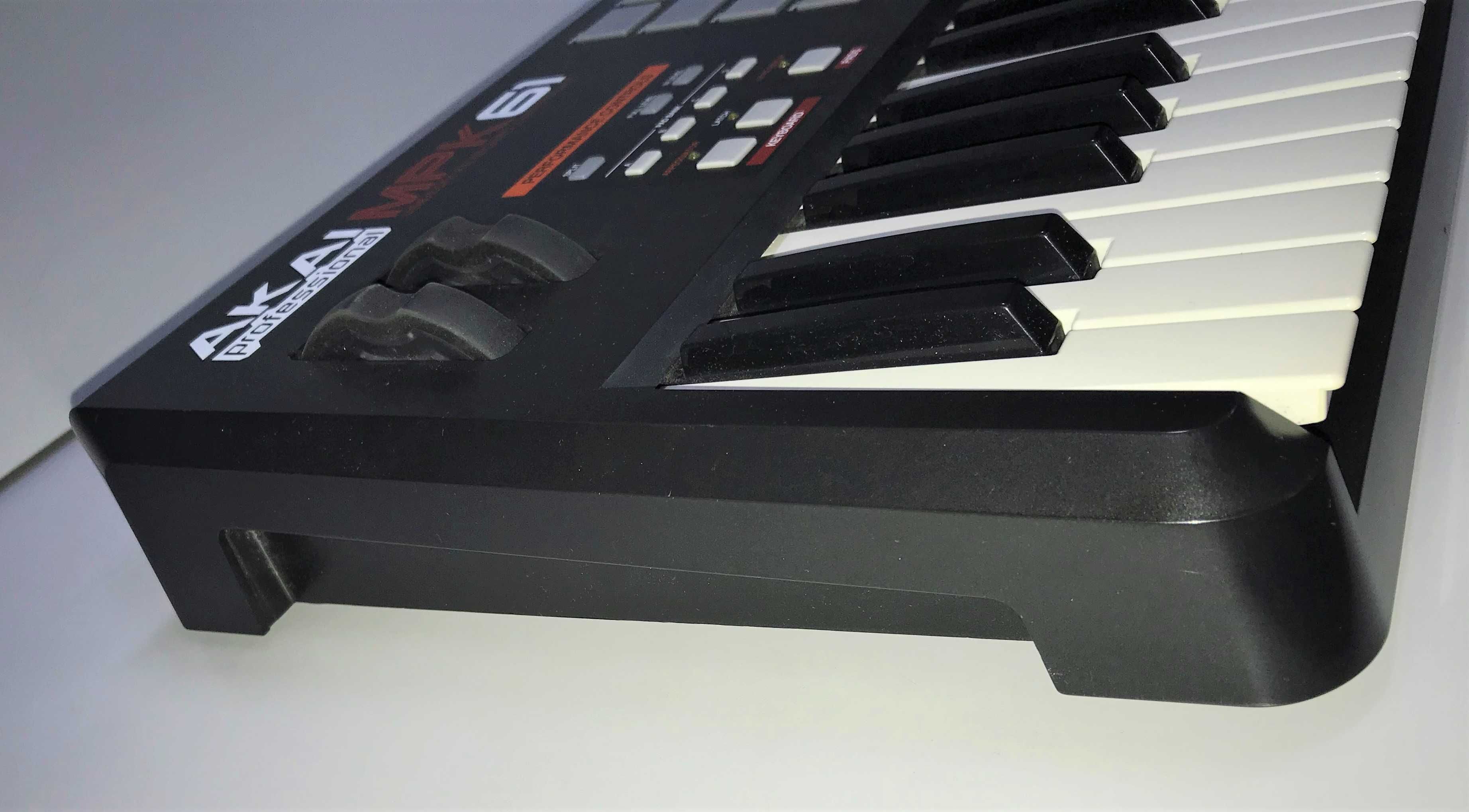 MIDI клавиатура Akai MPK 61