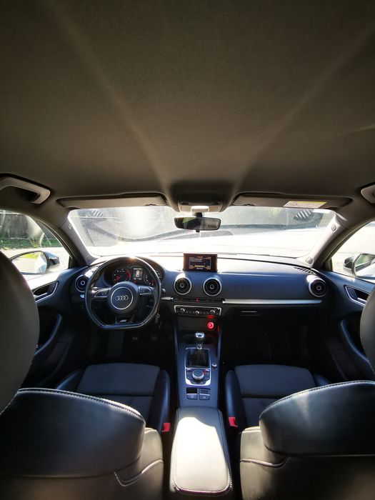 Audi A3 8V S line 184CV