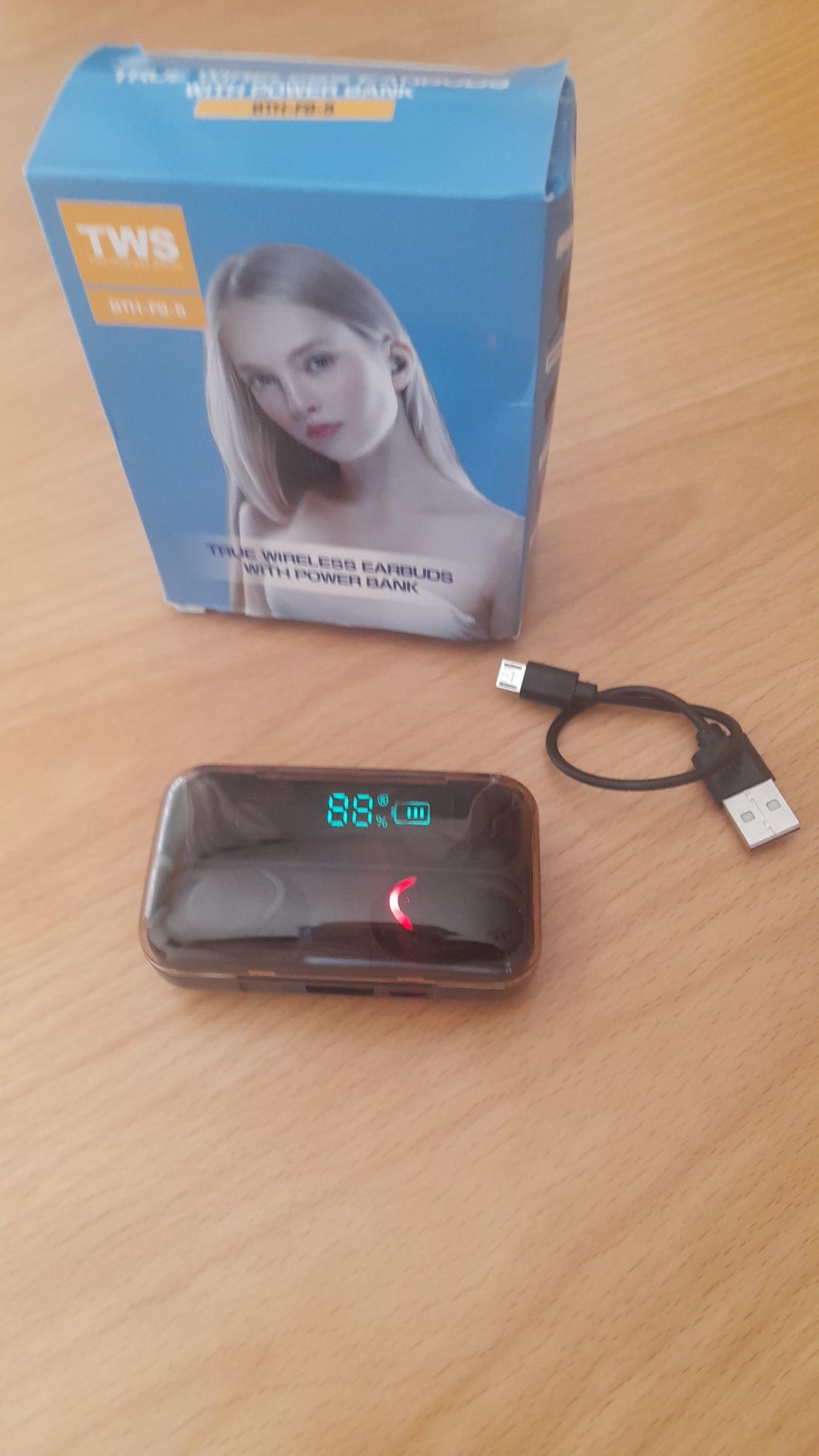 Fones bluetooth sem fios.