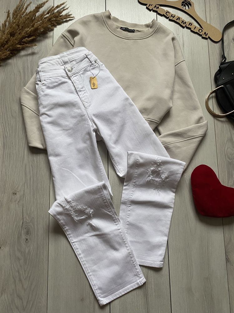 Білі рвані джинси stradivarius джинсы