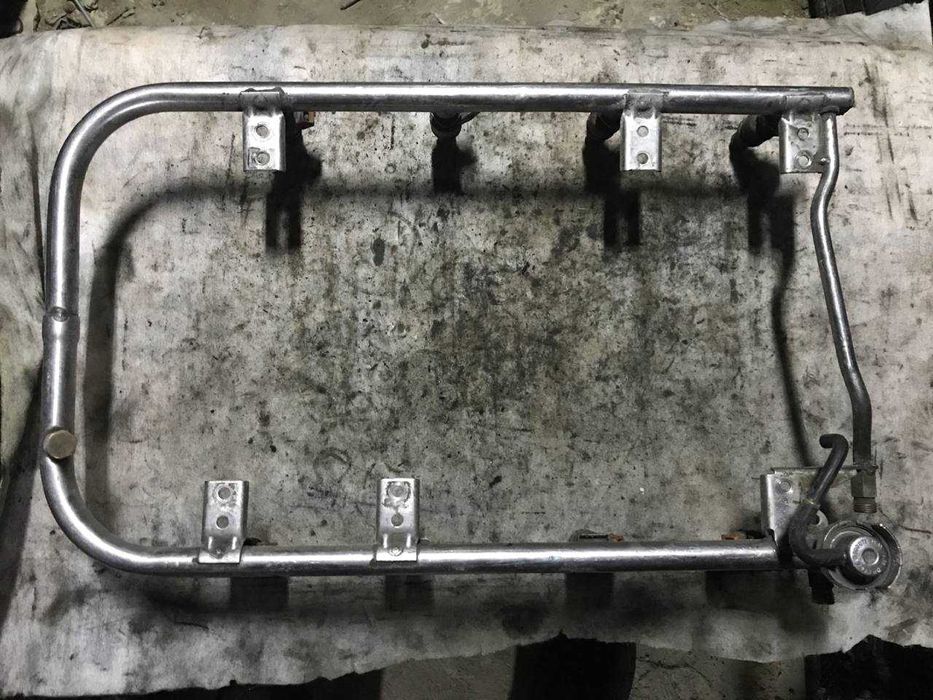Паливна рейка рампа Mercedes-Benz W140 5.0i 1190700895 Авторозборка