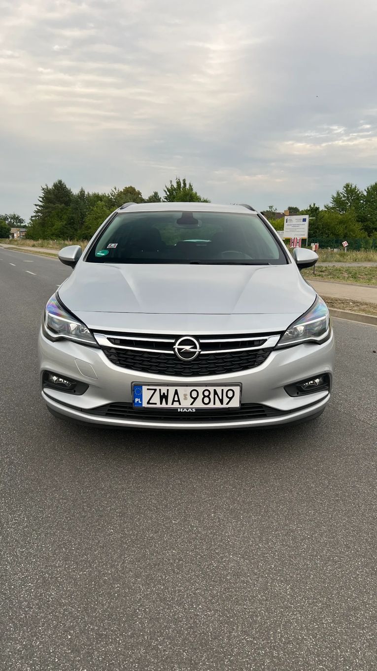 Opel Astra 1.6 CDTI 110KM, serwisowany ASO, długie opłaty