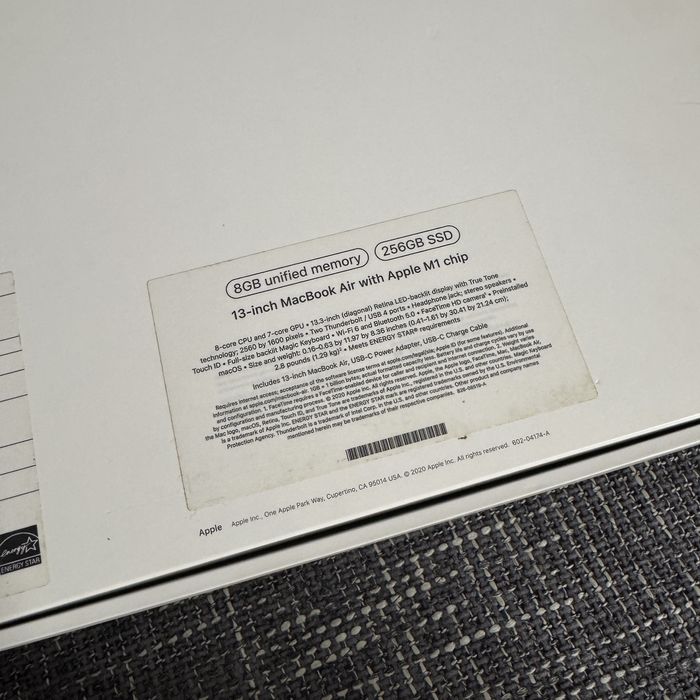 Macbook Air 2020 m1 256gb 8gb 13 inch