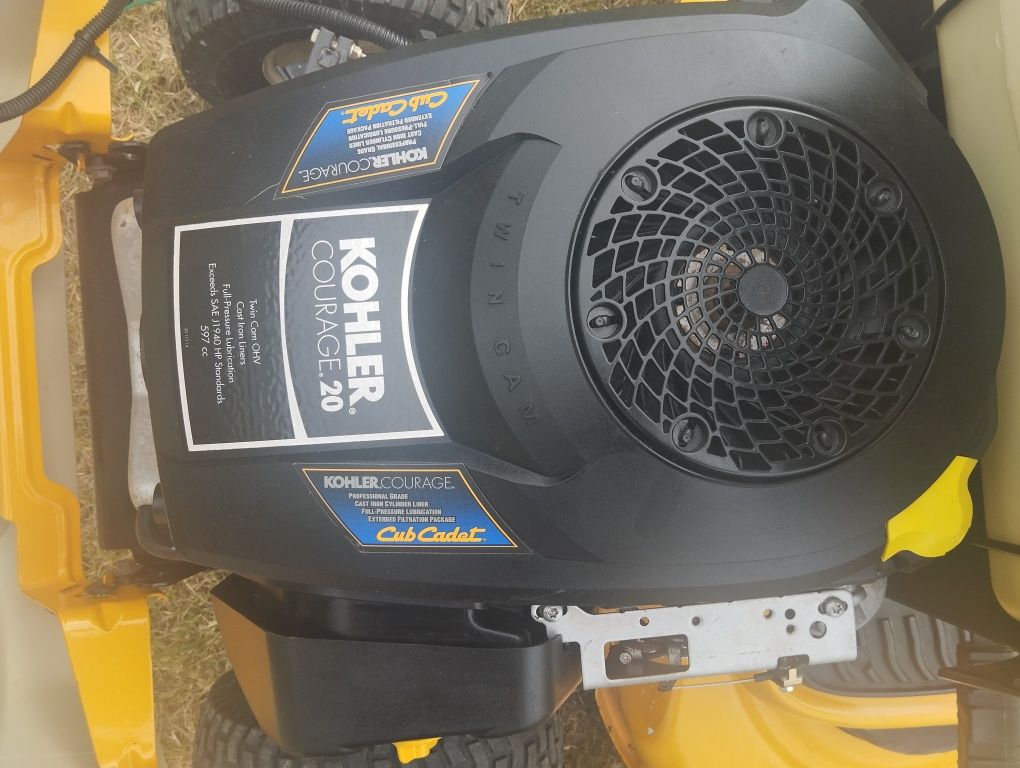 Traktorek kosiarka cub cadet LTX 1045