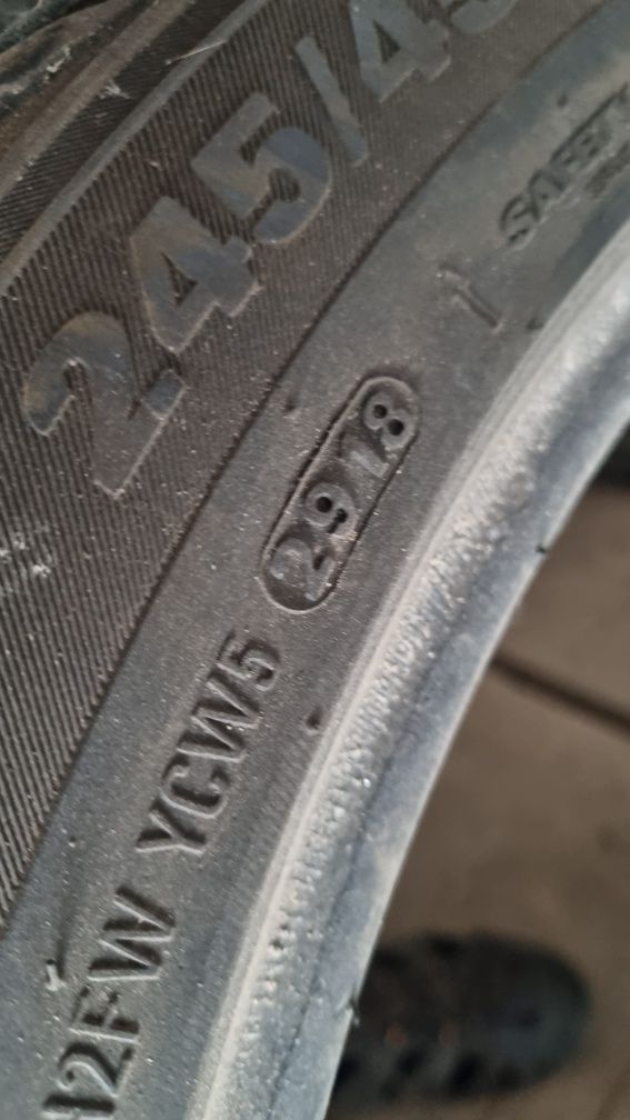 Komho wintercraft 245/45R19
