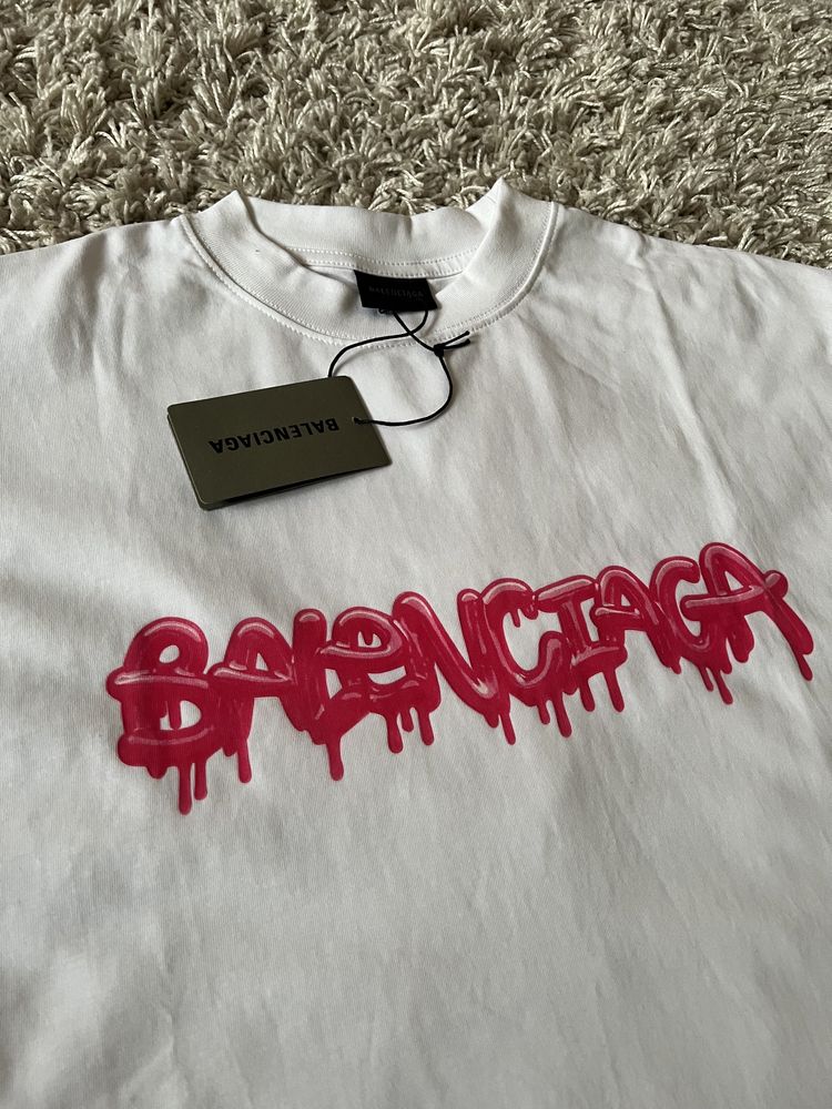 Balenciaga off white футболка