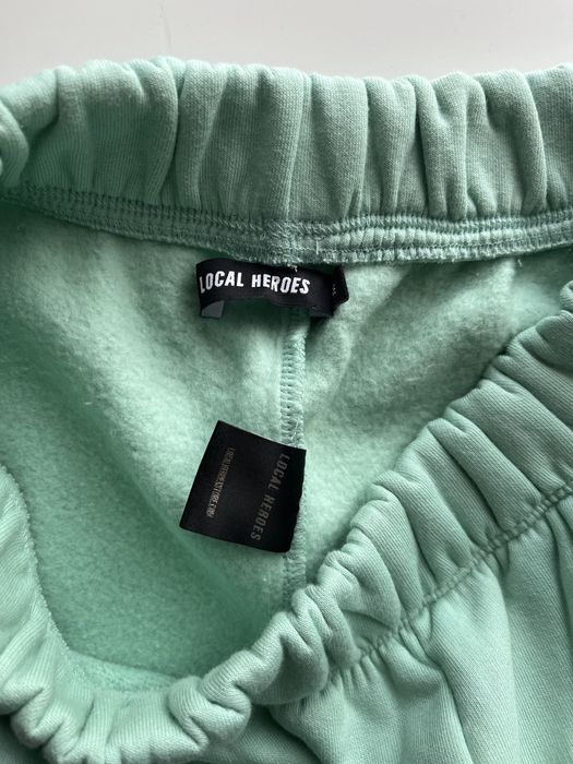 Nowe spodnie dresowe local heroes