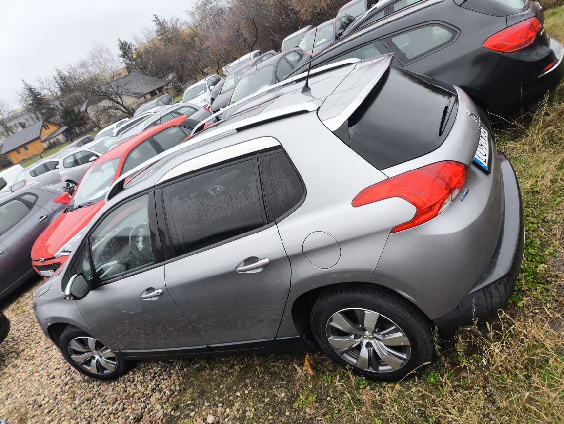Peugeot 2008 1,2 Pure Tech 110 KM zadbany
