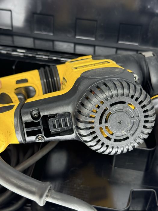 Перфоратор DeWalt SDS-Plus D25324