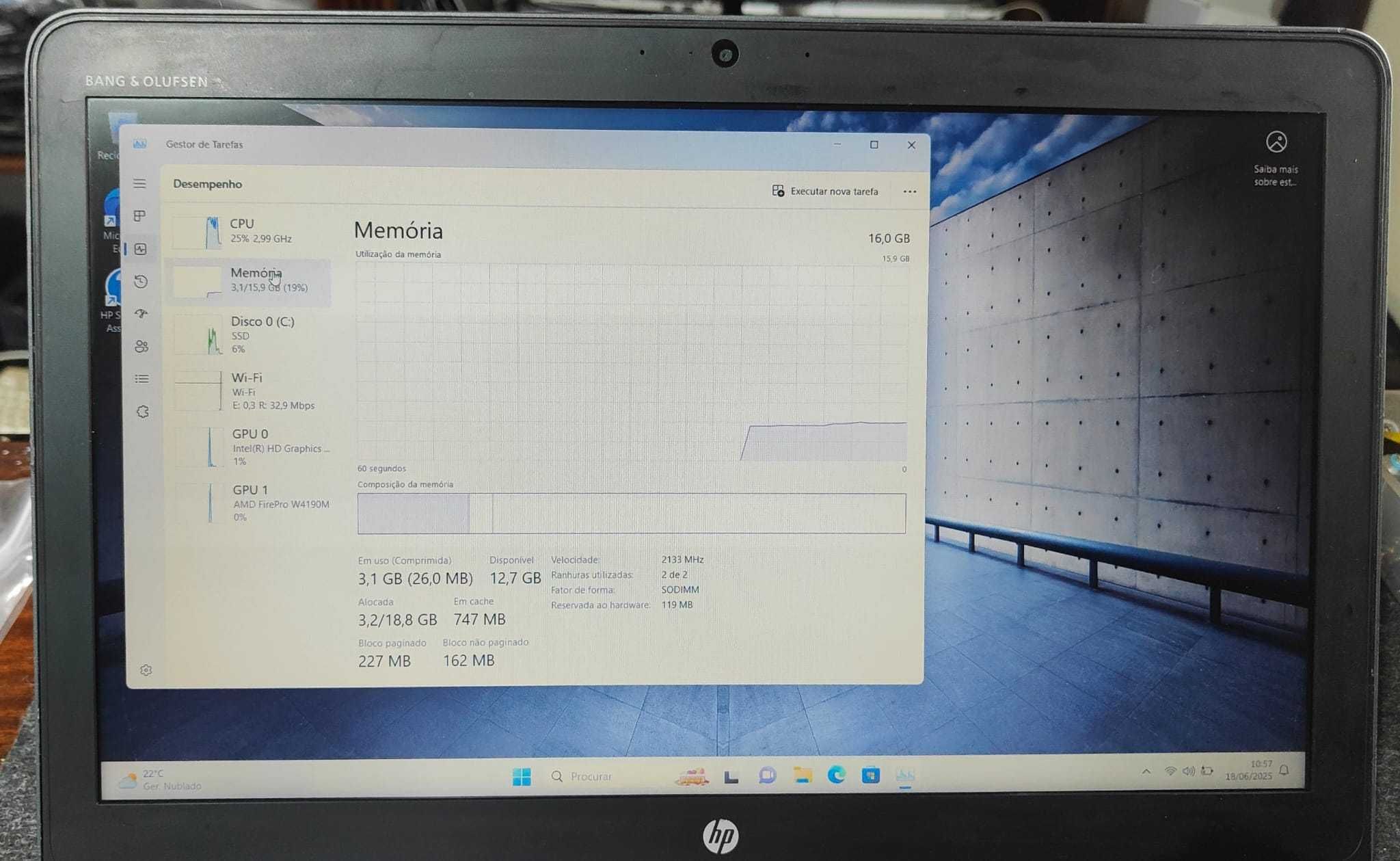 Portátil HP ZBook 15u G3 i7 6th 16GB RAM 256GB M2 GPU AMD FirePro 2GB