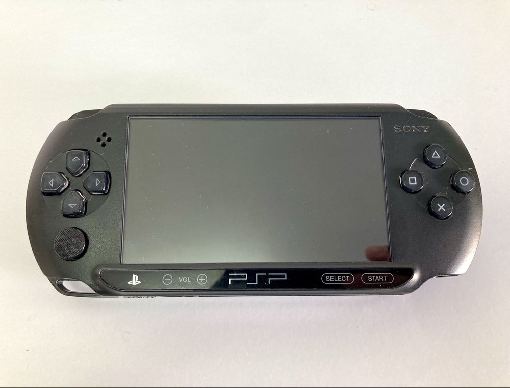 PSP + 5500 Jogos (Cartão 64GB) + Carregador