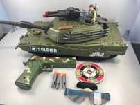Conjunto de Brinquedos Chap Mei – TANK + Soldado + Pistola