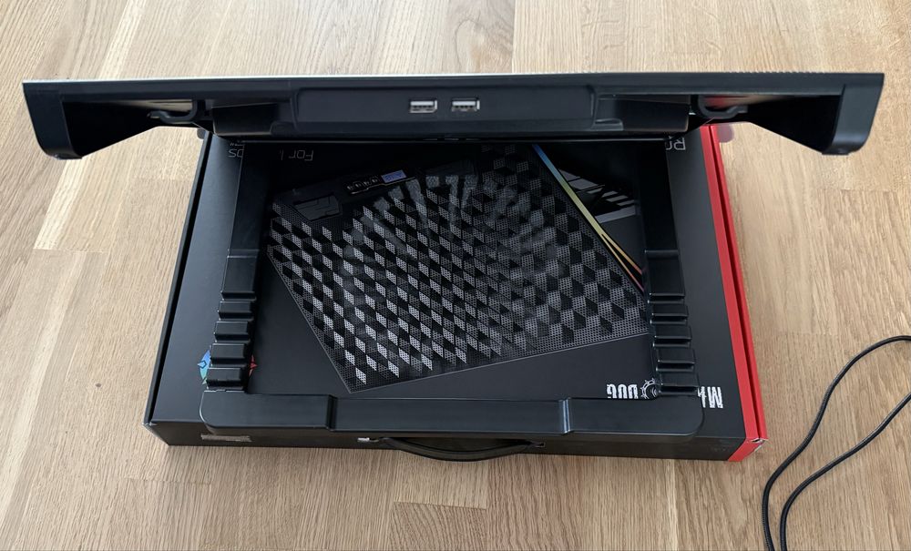 Podstawka chłodzaca Mad Dog GCP600 RGB