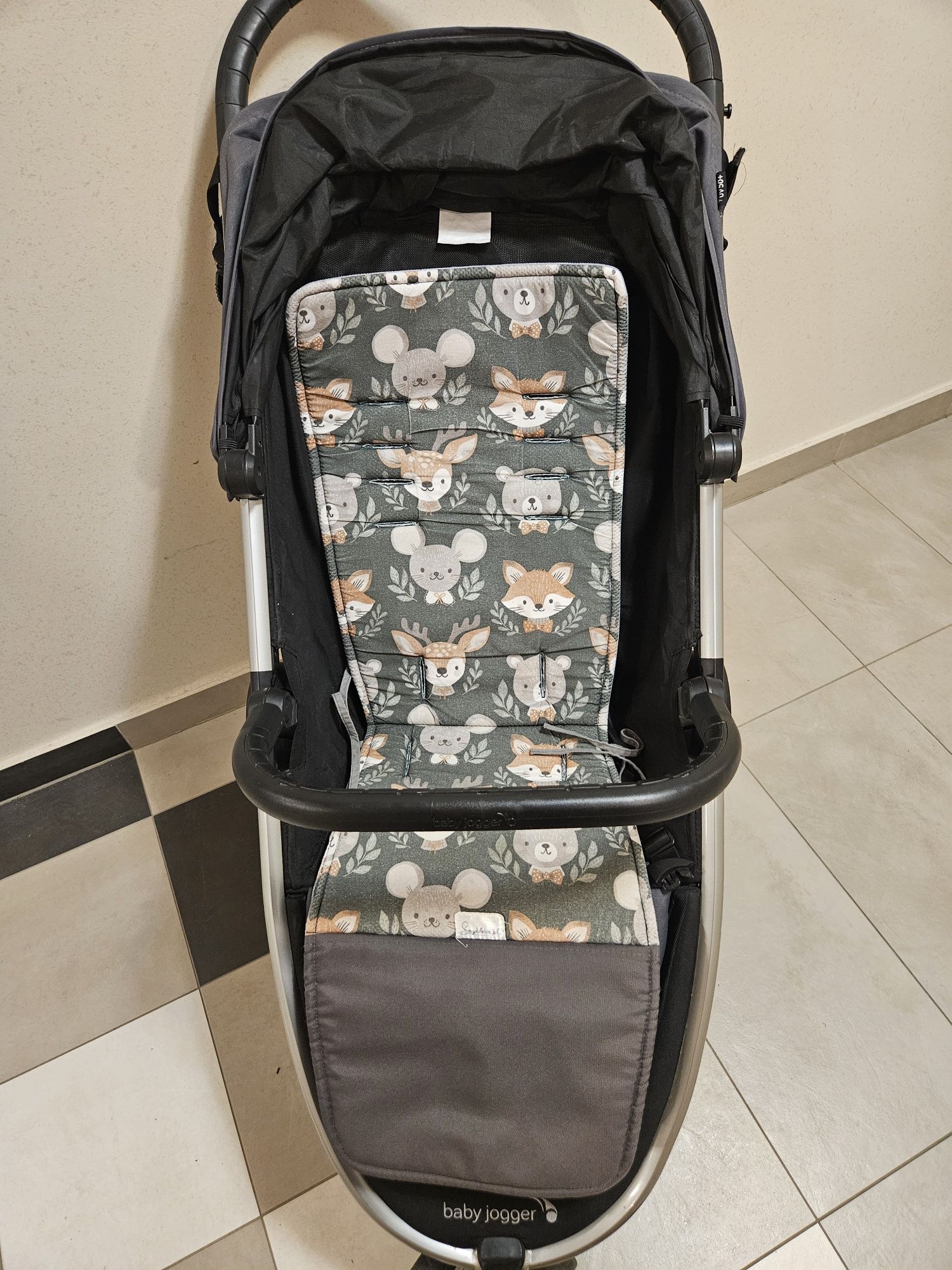 Wózek dziecięcy Baby Jogger – stan jak nowy, kupiony w 2024 roku