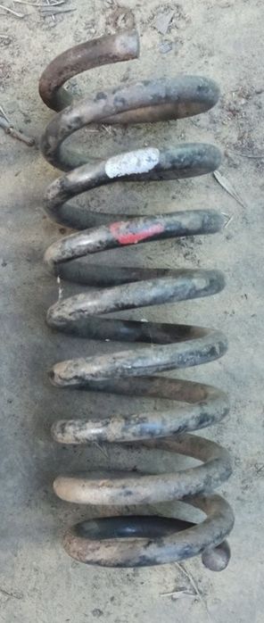 Передня пружина Сузукі гран вітара