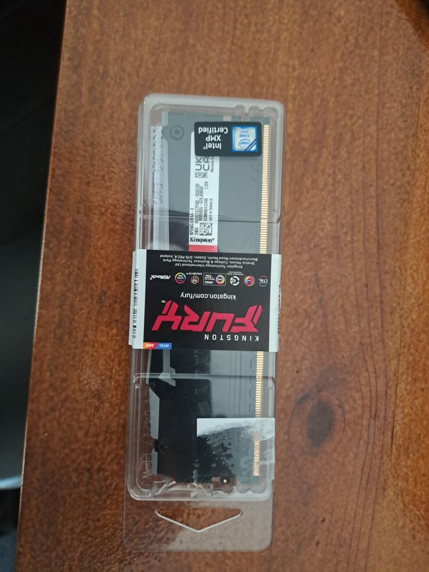 Memória RAM Kingston Fury Beast RGB 8GB DDR5 5600MHz CL40 Preto
