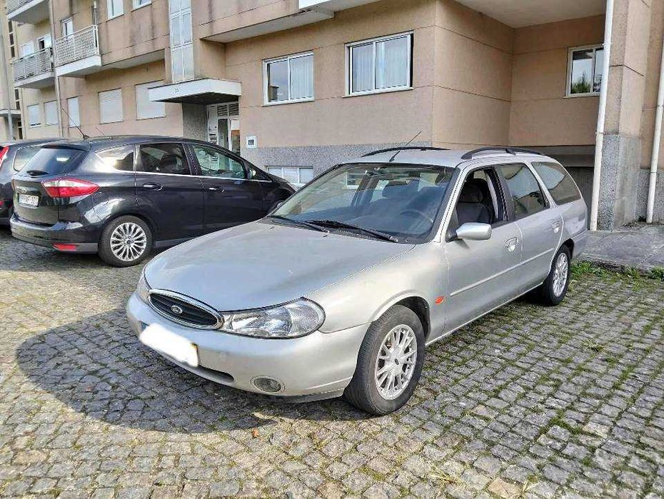 Ford Mondeo Ghia 1.8 TD