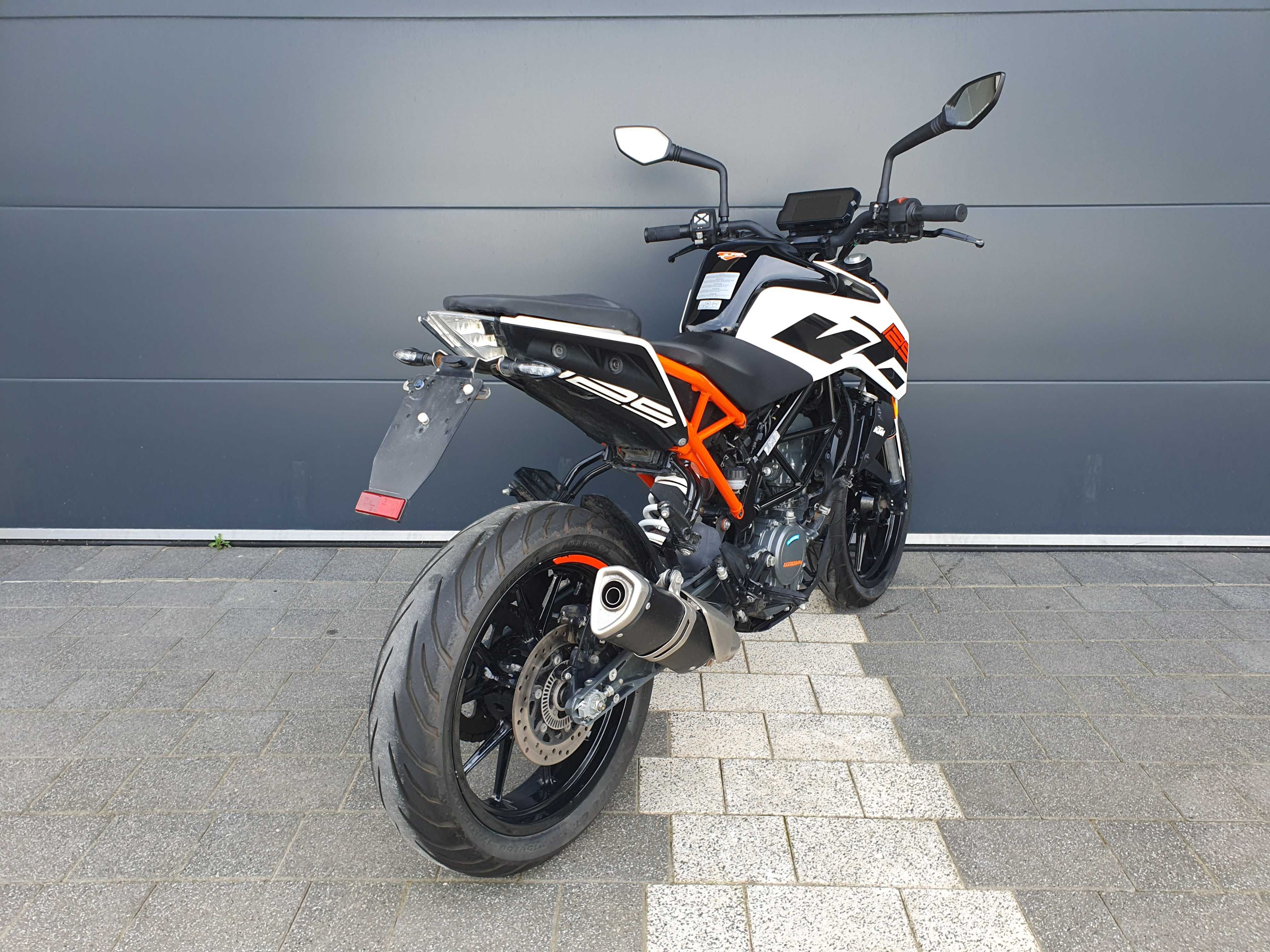 KTM 125 Duke, ABS, Led, serwis, super stan, kat.B