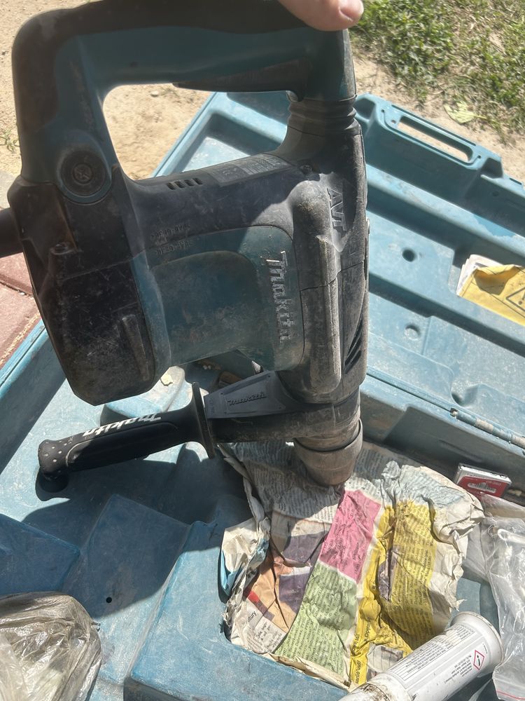 Mlot makita hr3541fc