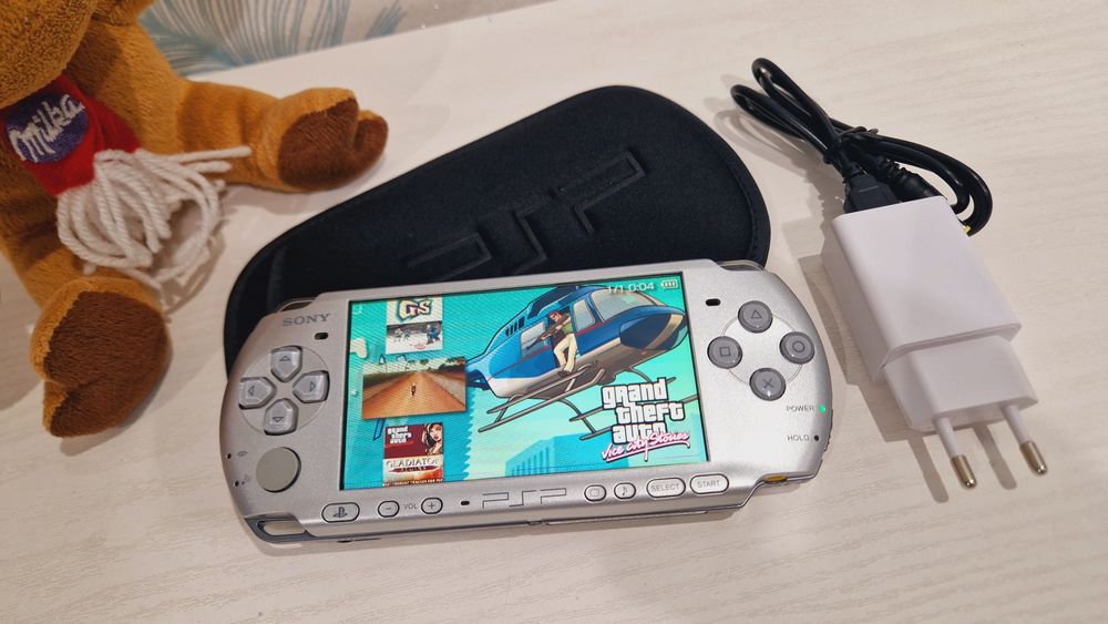 Sony PSP 3000 l 64гиг 138игр +чехол!