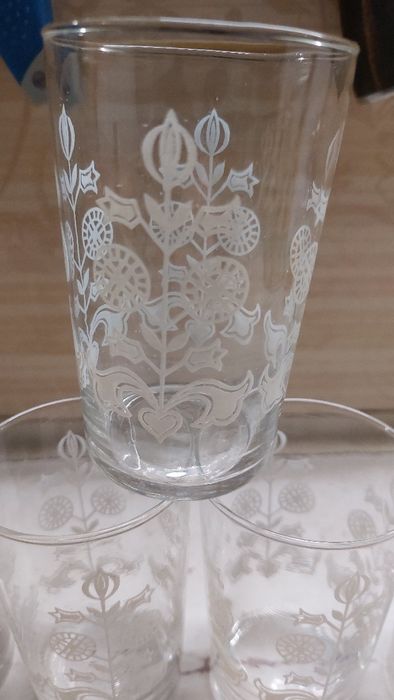 5 szklanek z białym zdobieniem nadrukiem stare