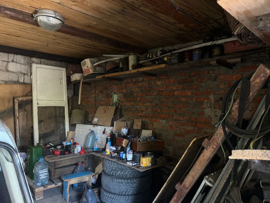 Автомобильный гараж