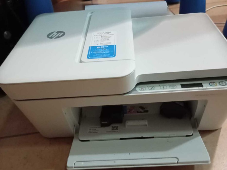 Computador de mesa LG, impressora, teclados e UPS