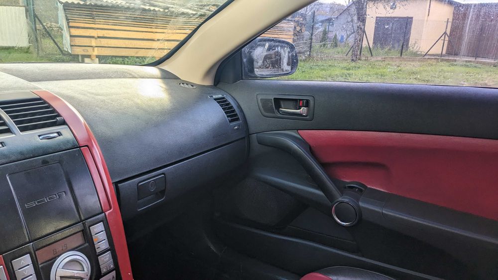 Продам авто Scion (toyota) tc 2005 (2.4 atm).