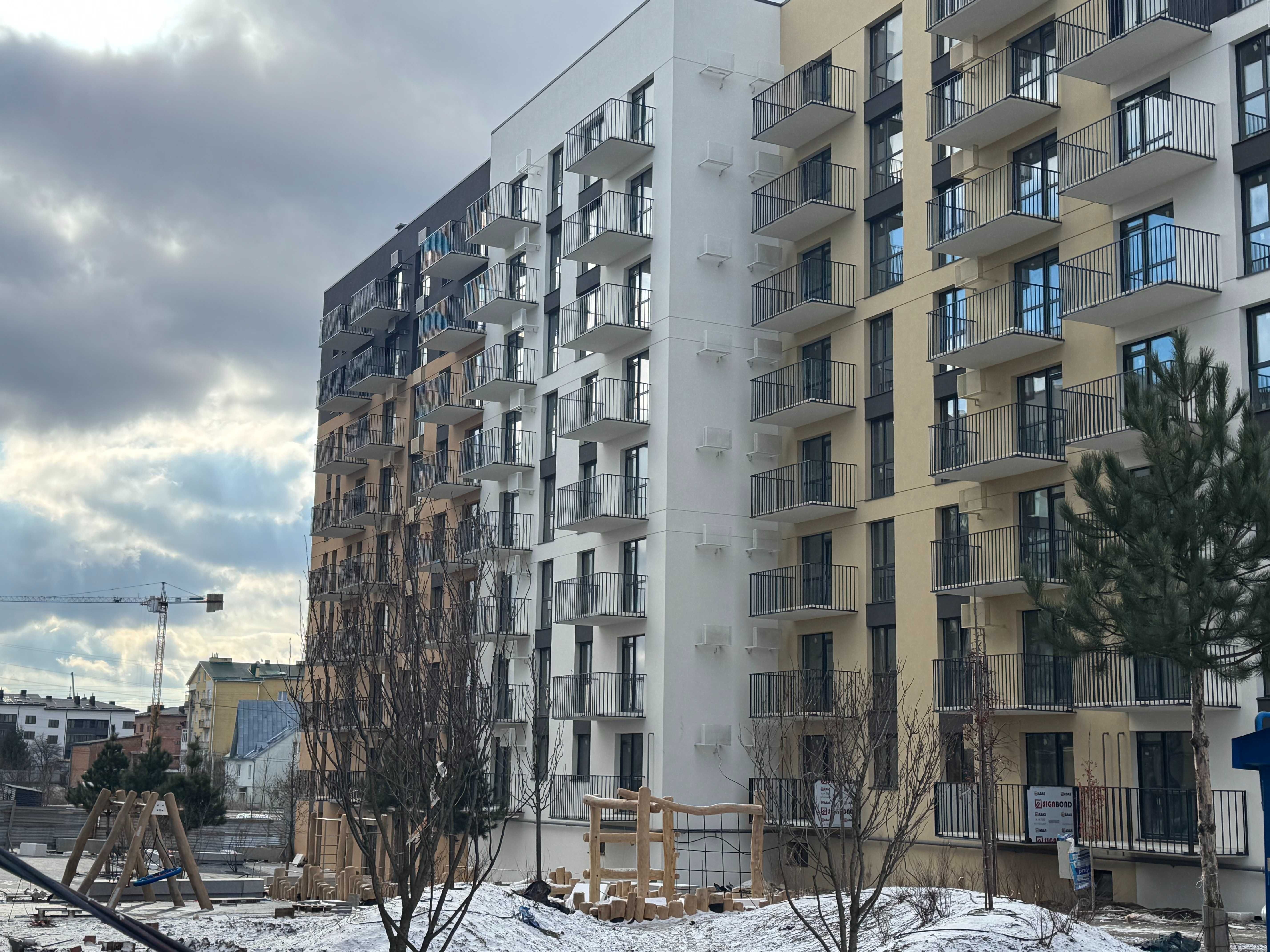 Продаж(Єоселя) 1-кімнатної квартири 38 м2 Пустомити (9км.від Львова)