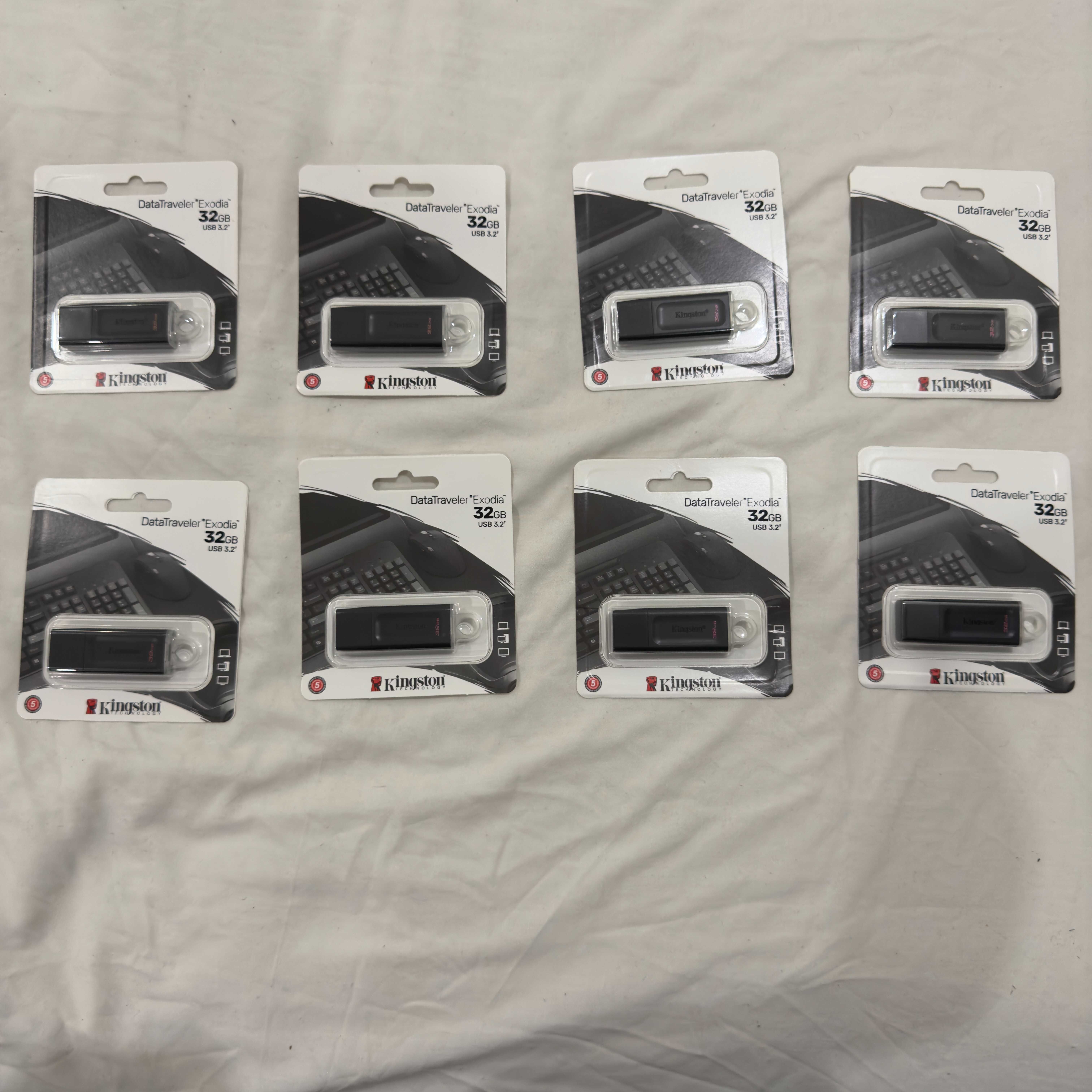 Pack com 8 unid. Pen Drive Kingston DataTraveler Exodia 32 GB USB 3.2