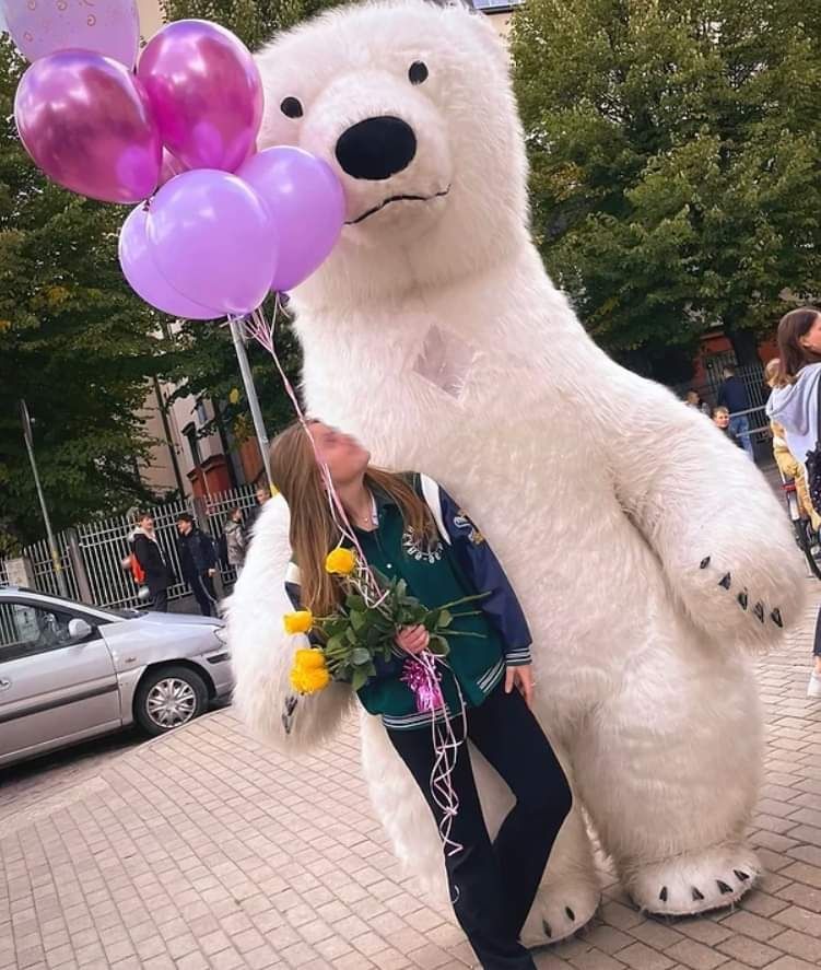 Imprezowy Biały Miś atrakcja niespodzianka misiu misiek