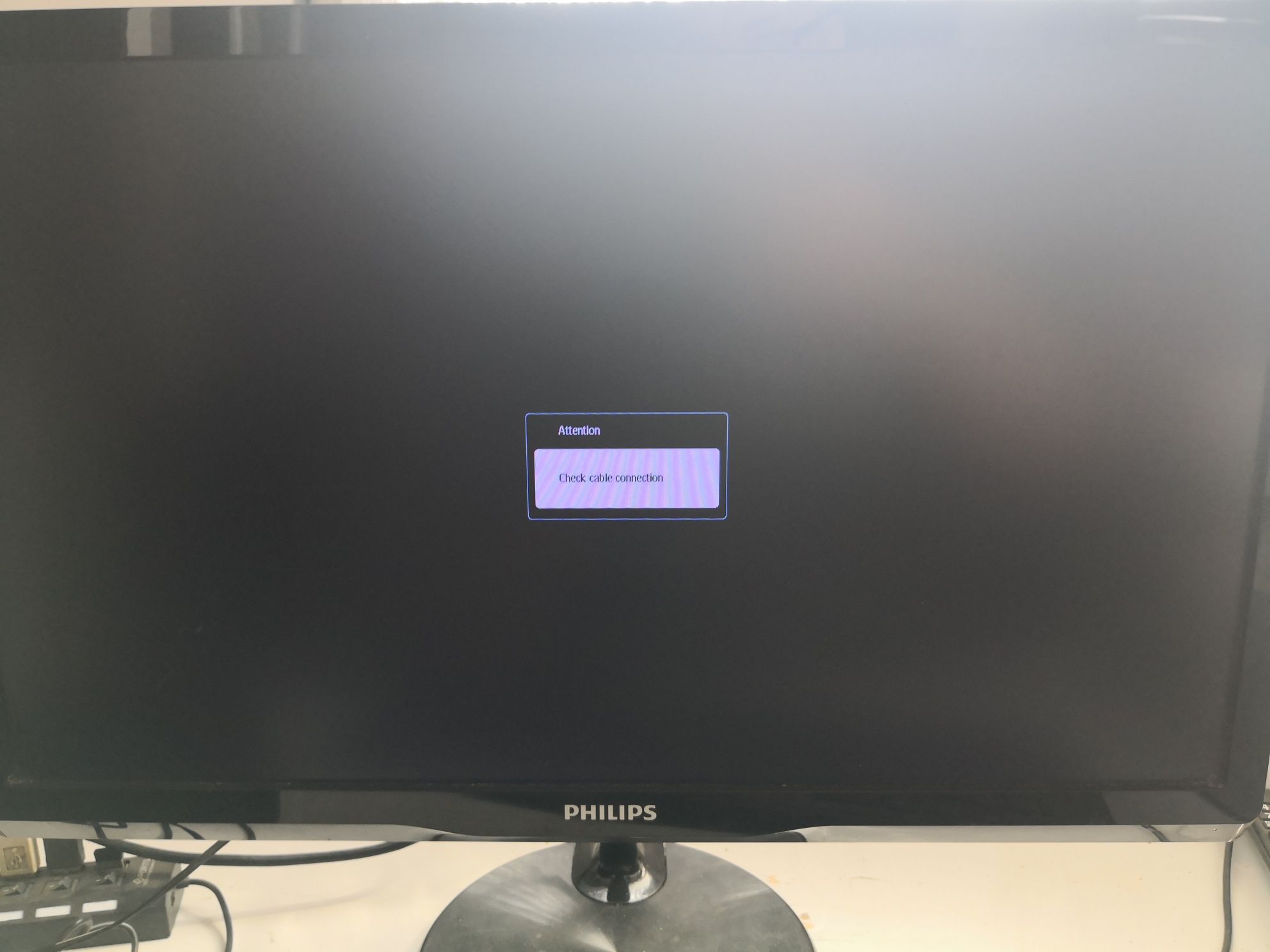 Monitor LED Philips 22 cale sprawny