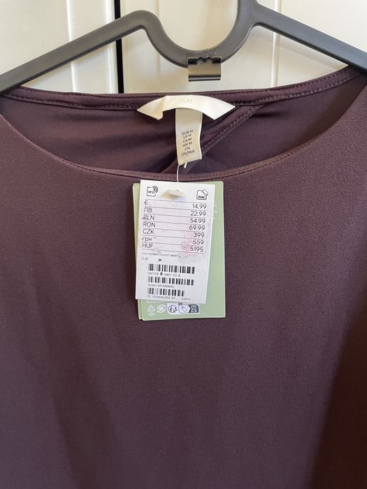 Sukienka z odkrytymi plecami NOWA