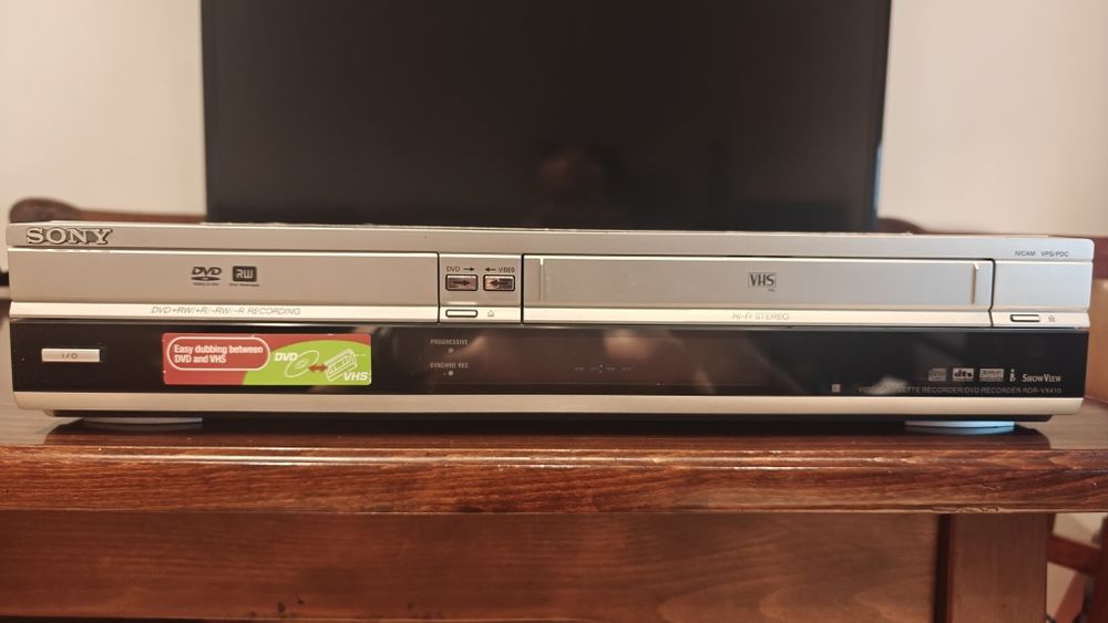 Sony RDR-VX410 DVD-Recorder / VHS-Recorder,