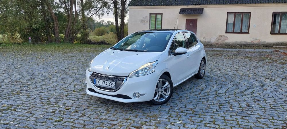 Peugeot 208 1,2 b // Piękny Stan // Klima// Panorama//Alu//Serwis Udokumetowany//