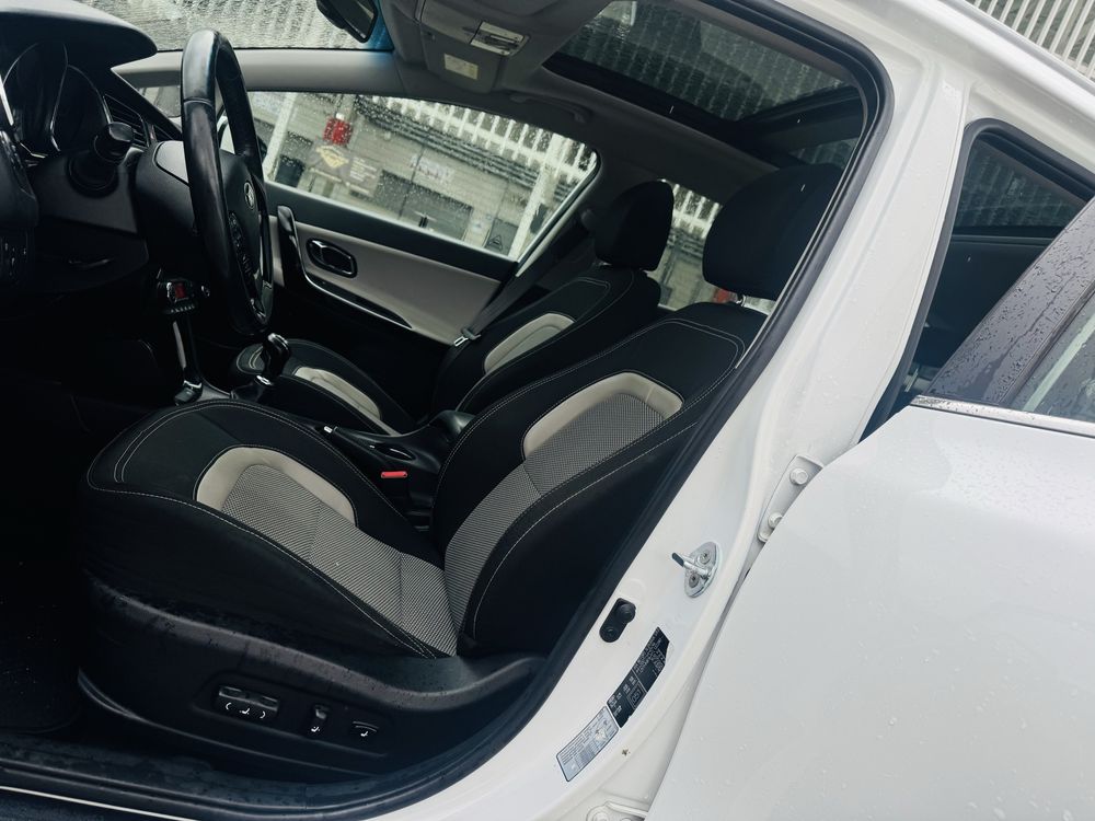 Kia Ceed 1.6 CRDi 128KM * 2015r. * Panorama * Kamera * Xenon * Navi *