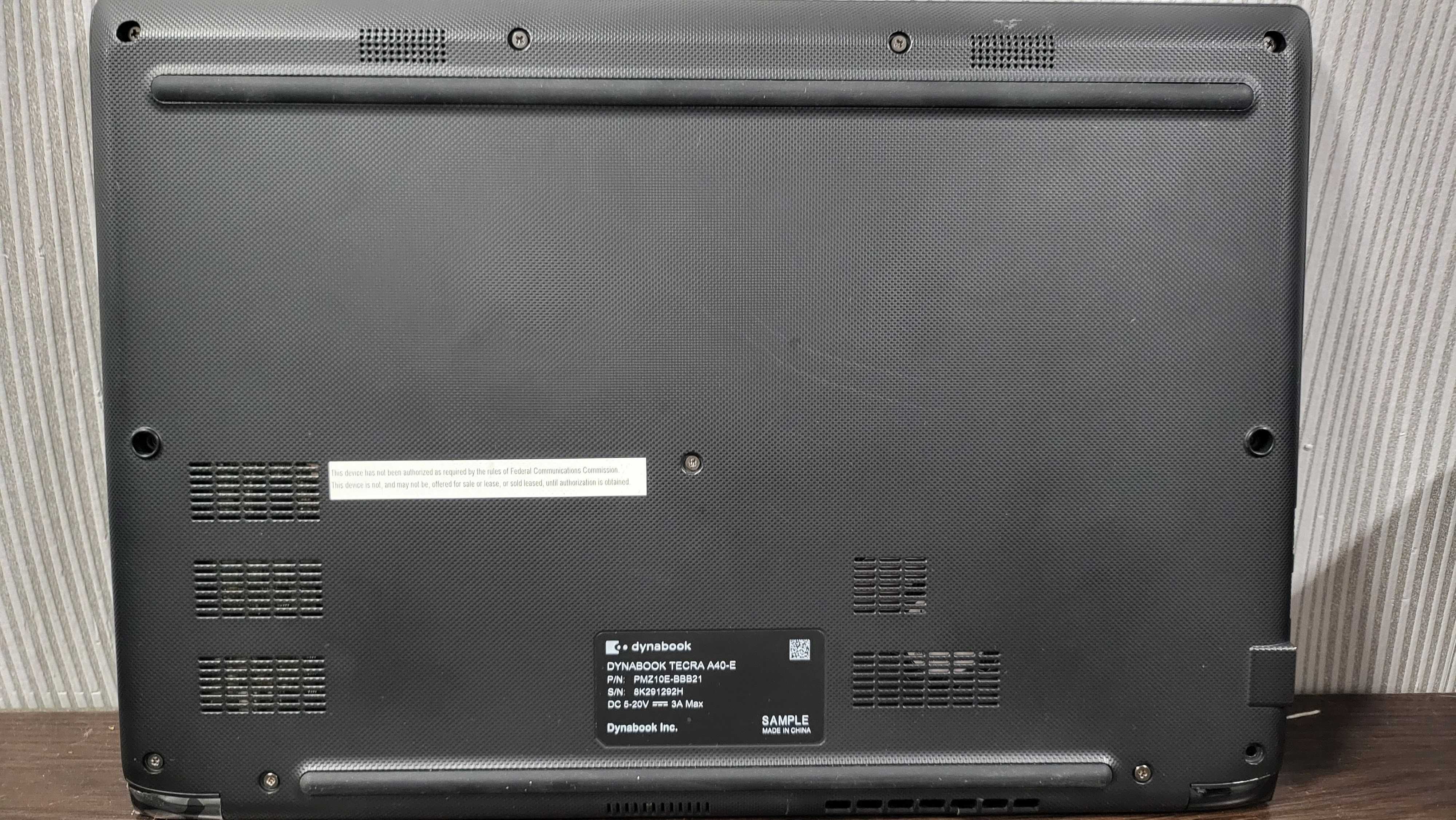 Ноутбук Toshiba Tecra A40-e 14" / i7 10510U / 8Gb Ram / 256SSD