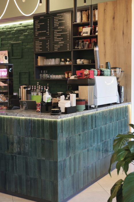 Продам кавярню з власним виробництвом десертів