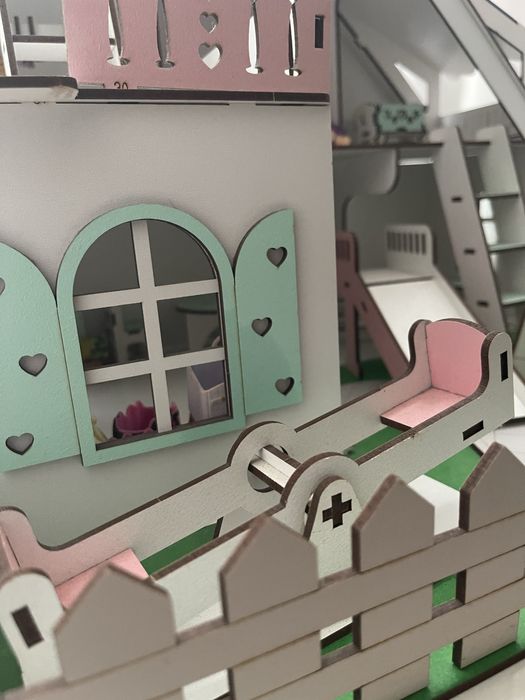 Ляльковий будиночок +дитячий майданчик для ляльок  до 15 см