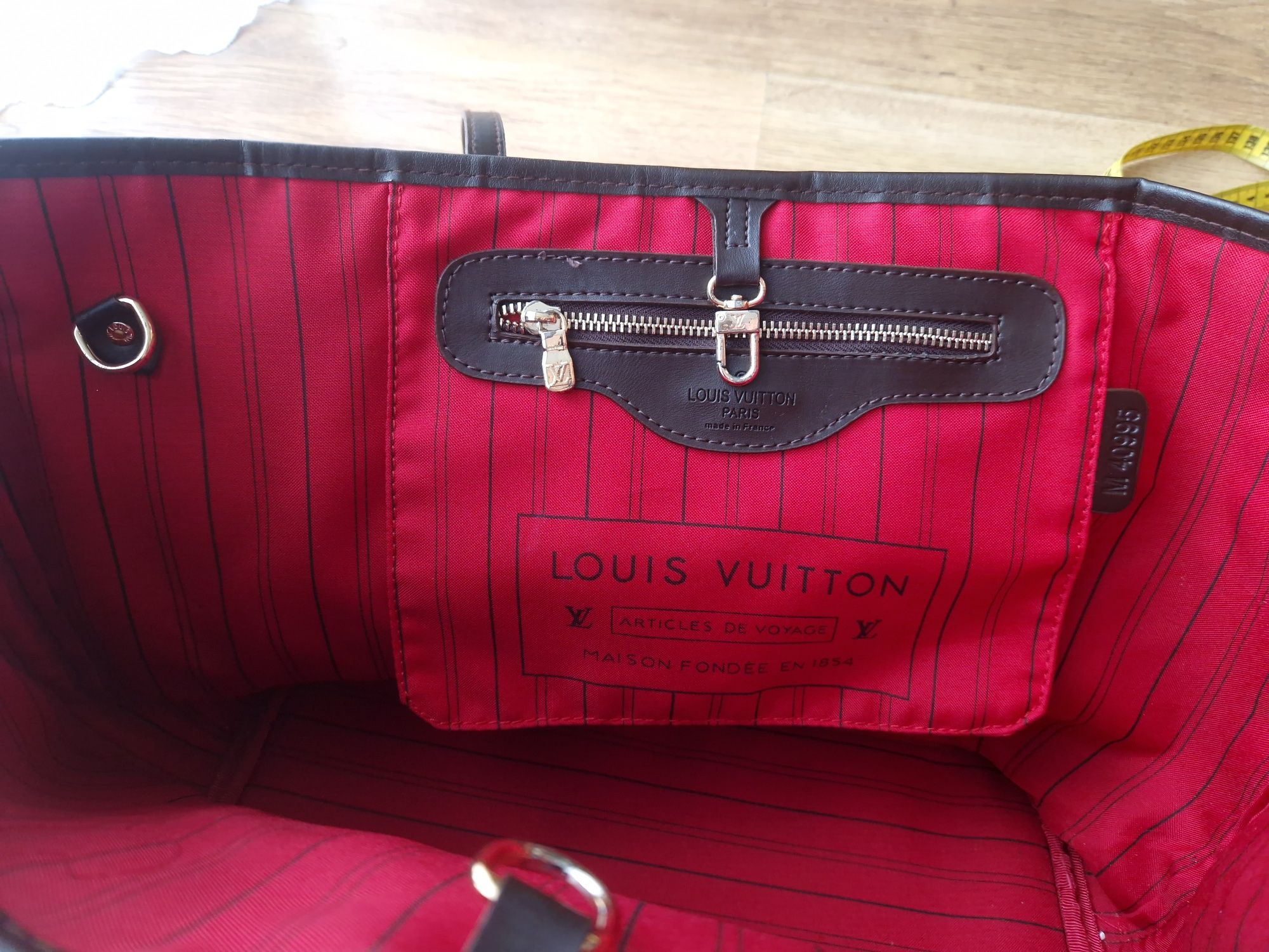 Miejska torebka w stylu Louis Vuitton