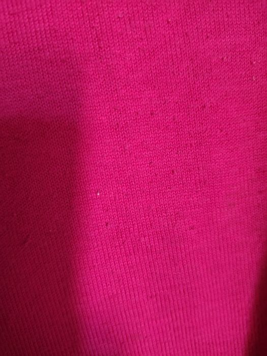 Sweterek fuksja na guziki zmechacenia